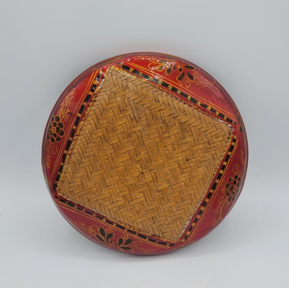 Hand-Painted Chapati Parat Basket Lacquered Woven Lidded Storage India Vintage - Picture 9 of 15
